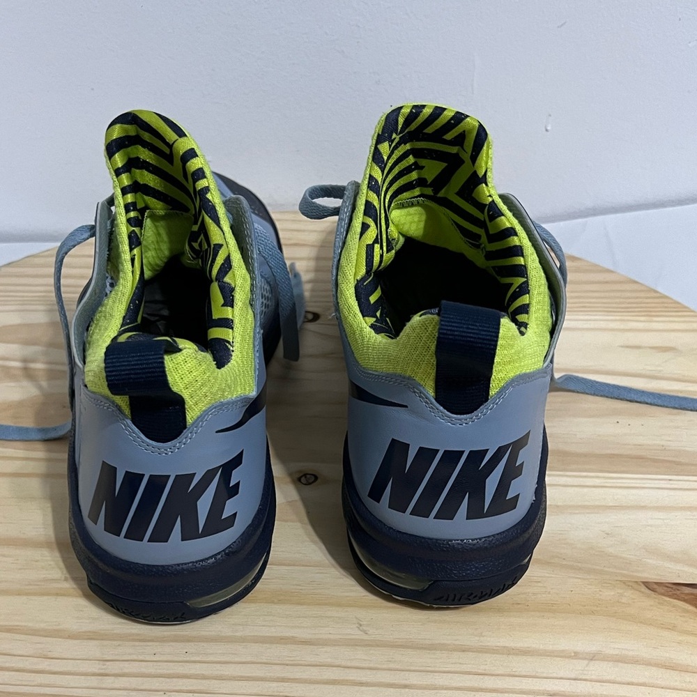 N I K E - image 8
